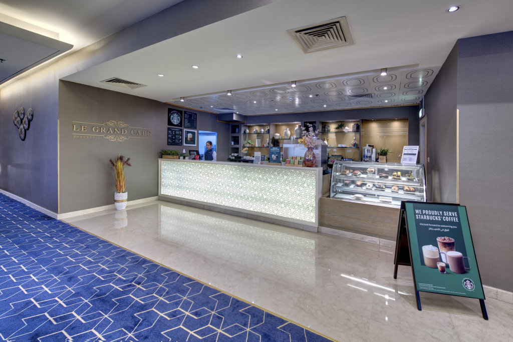 Дубай: Отель Two Seasons Hotel & Apartments