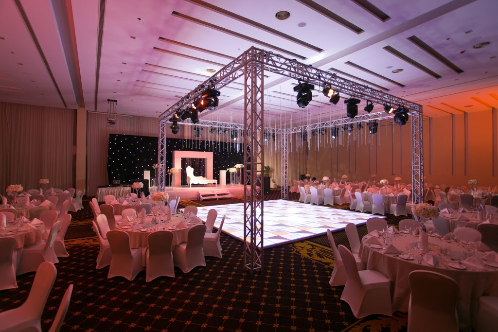 Дубай: Отель Two Seasons Hotel & Apartments