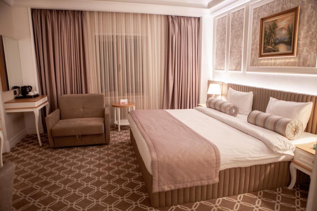 Баку: Theatrum Hotel Baku