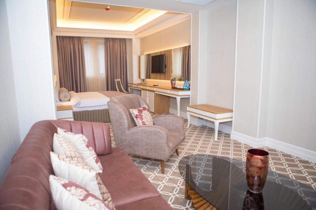 Баку: Theatrum Hotel Baku