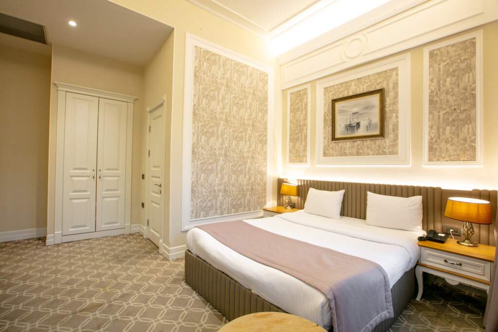 Баку: Theatrum Hotel Baku