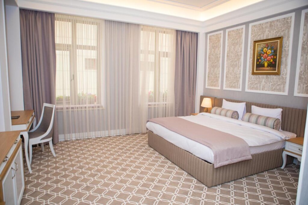 Баку: Theatrum Hotel Baku