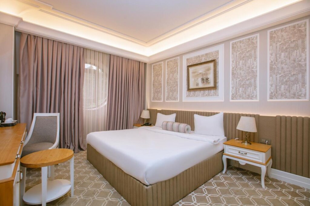 Баку: Theatrum Hotel Baku