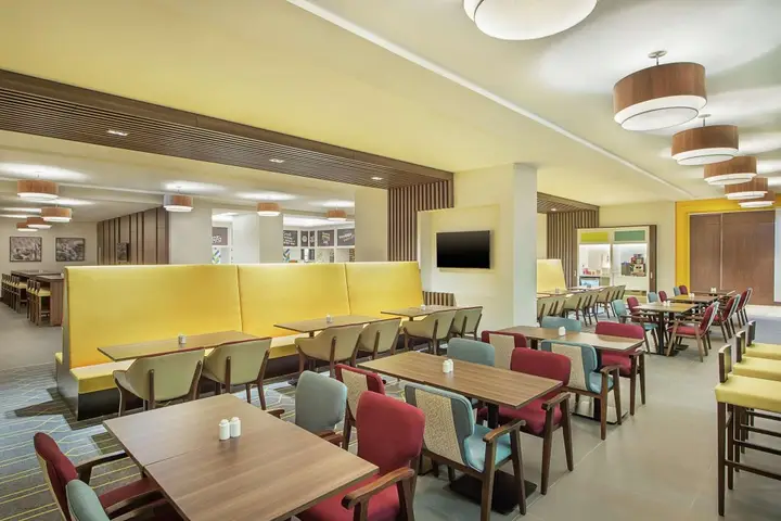 Hampton by Hilton Dubai Airport — фото 6