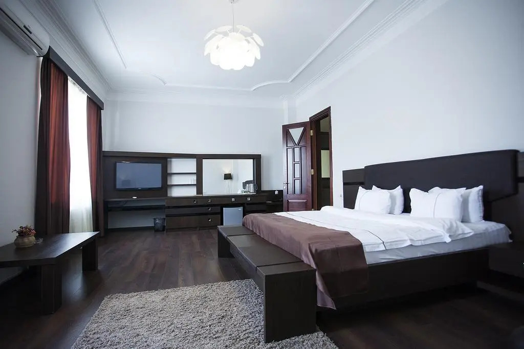Тбилиси: Fortune Palace Hotel