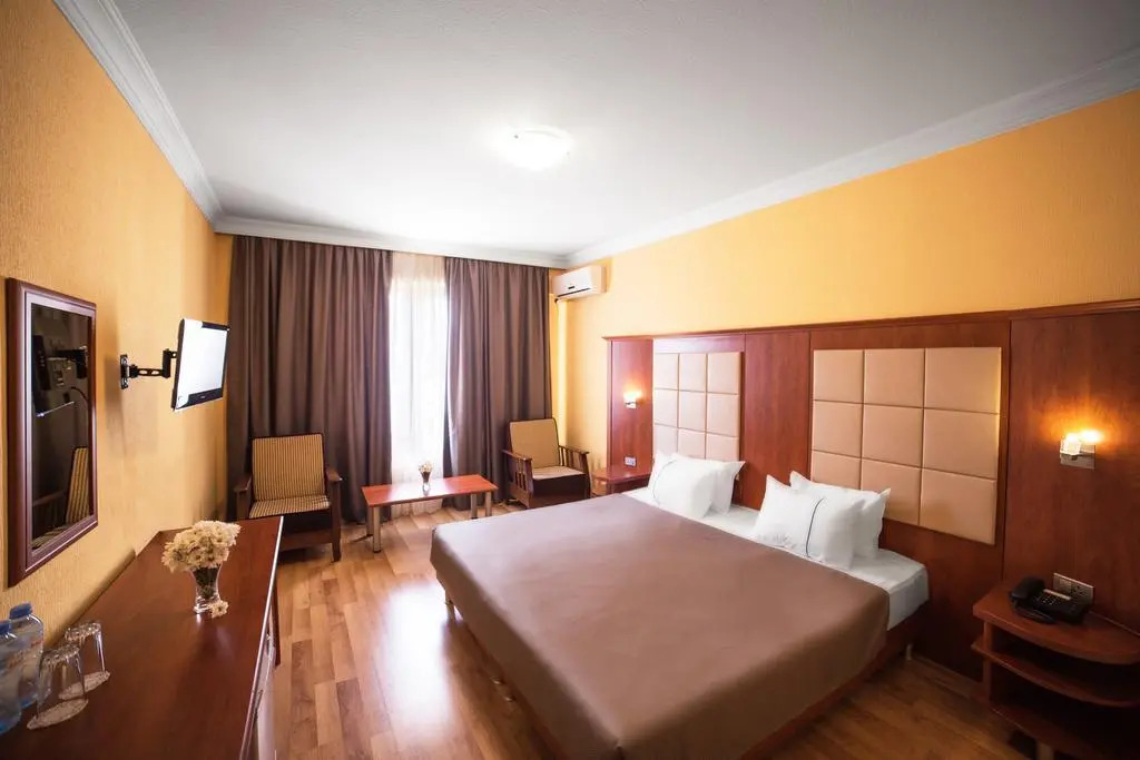 Тбилиси: Fortune Palace Hotel