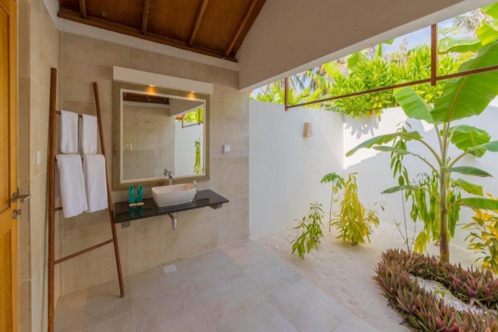 Атолл Лхавийани: Innahura Maldives Resort