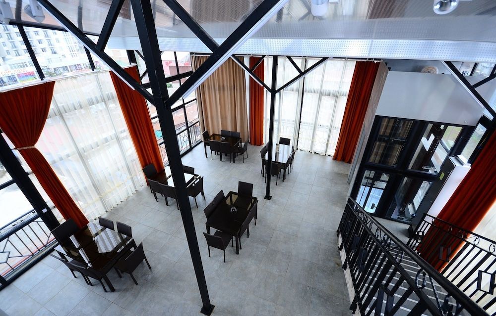 Батуми: Hotel JMS