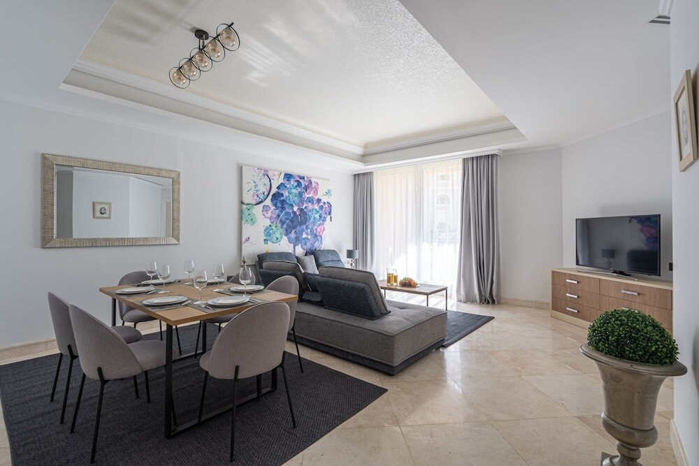 Дубай: HiGuests - Grandeur Residences