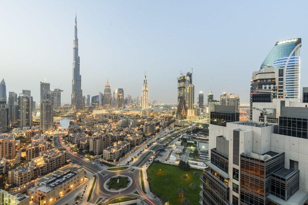 Дубай: Looking at Downtown from up in the sky