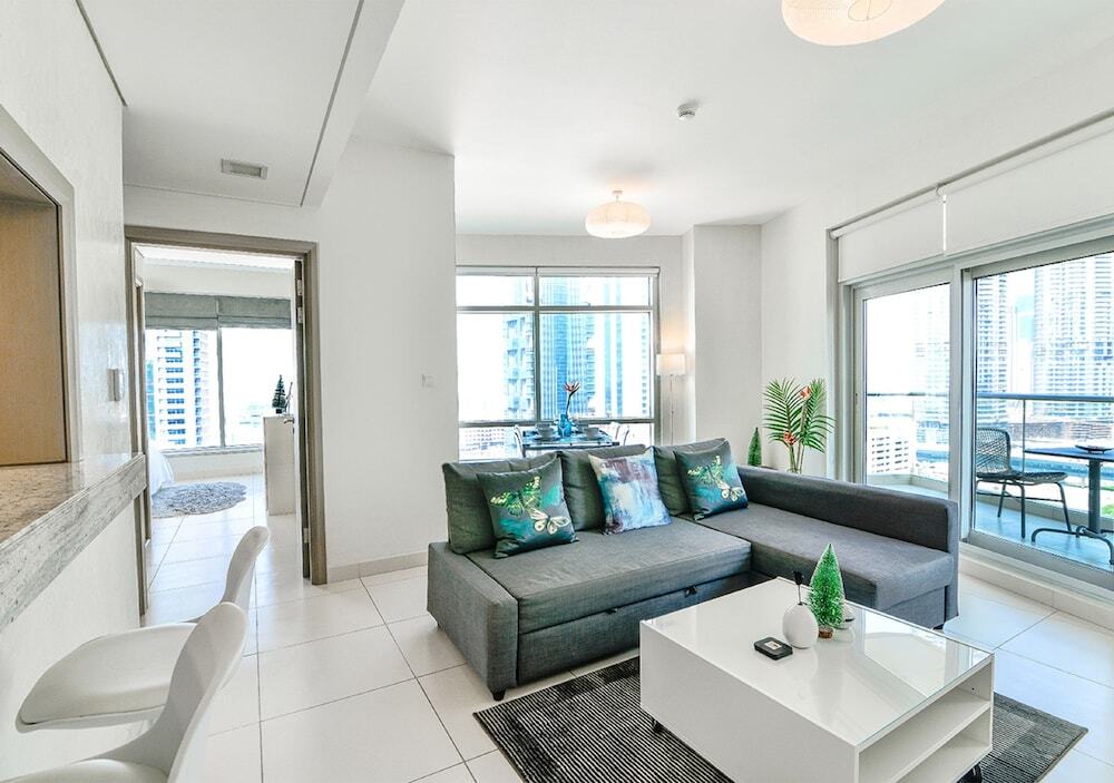 Дубай: Lofts Towers Ease by Emaar