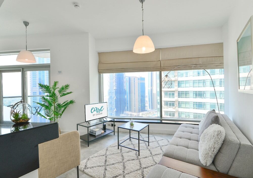 Дубай: Lofts Towers Ease by Emaar