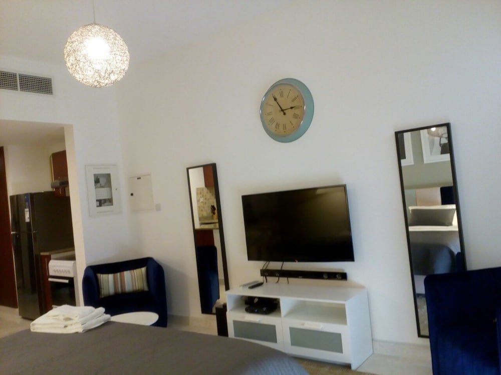 Дубай: One Perfect Stay - Studio at Safeer