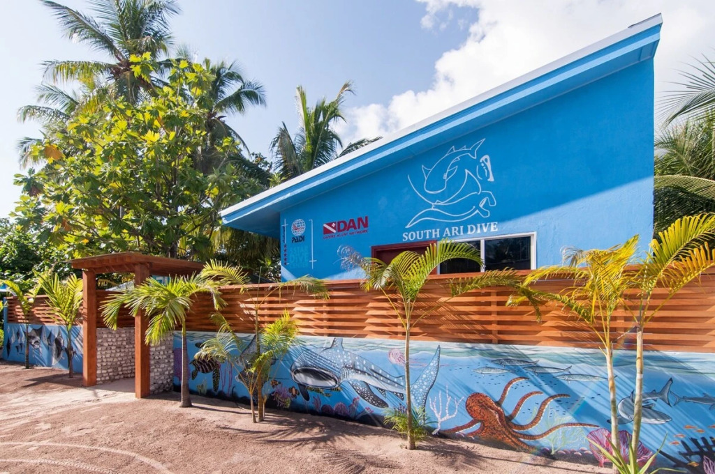 Дейнджти: South Ari Dive Center