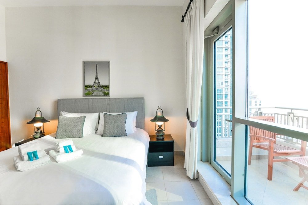 Дубай: Metropolis - Ease by Emaar