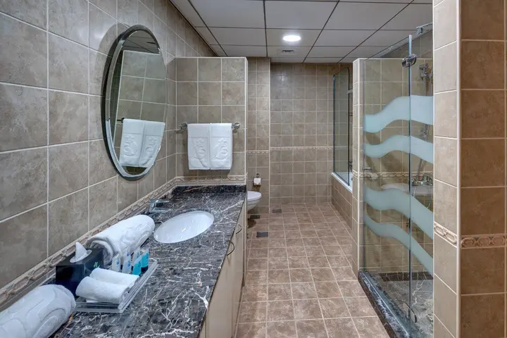 Дубай: J5 Holiday Homes 3BR Apartment