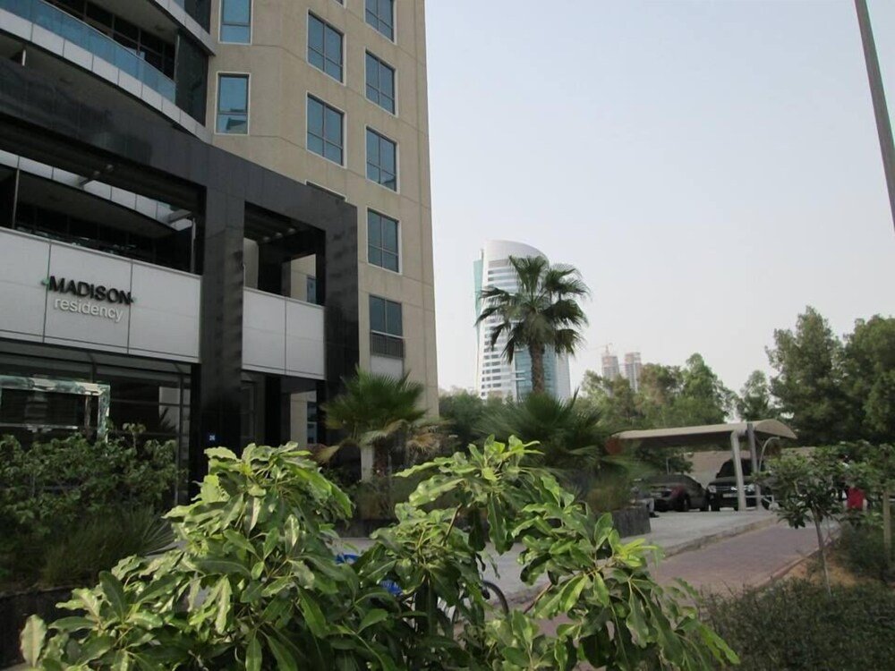 Дубай: Teecom 1 Bedroom Apartment