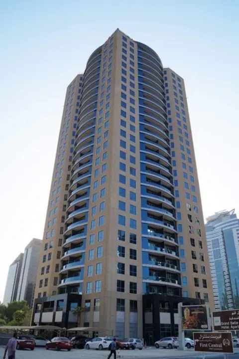 Дубай: Teecom 1 Bedroom Apartment