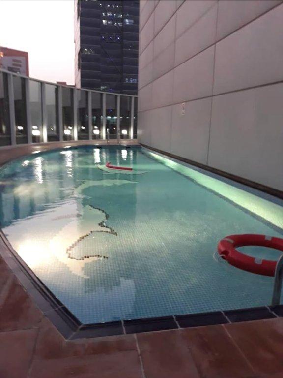 Дубай: Teecom 1 Bedroom Apartment
