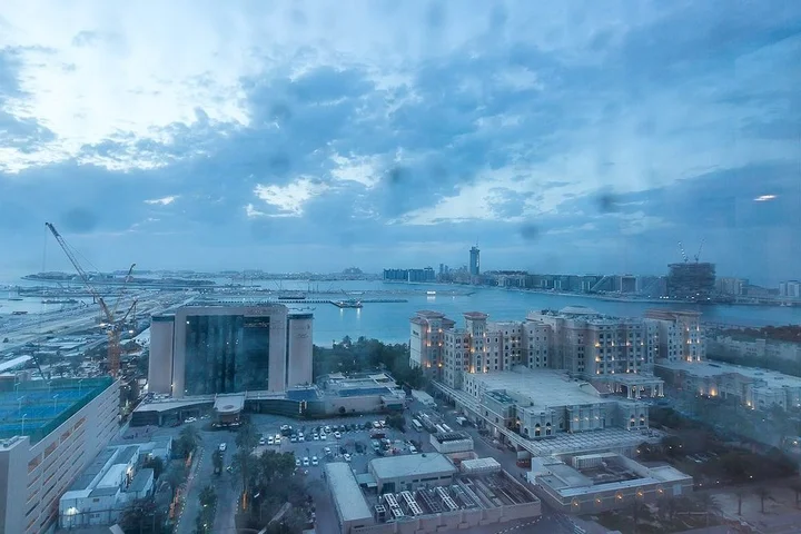 Дубай: City Nights - Ocean Heights Tower