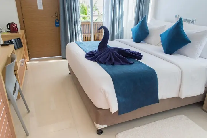 Тулусду: Reef Edge Thulusdhoo