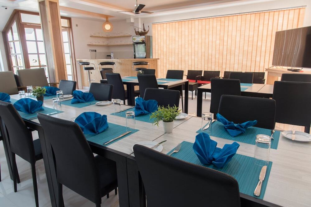 Тулусду: Reef Edge Thulusdhoo