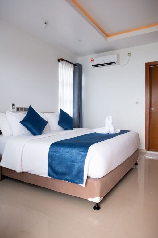 Тулусду: Reef Edge Thulusdhoo