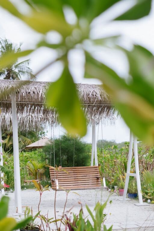 Тулусду: Reef Edge Thulusdhoo