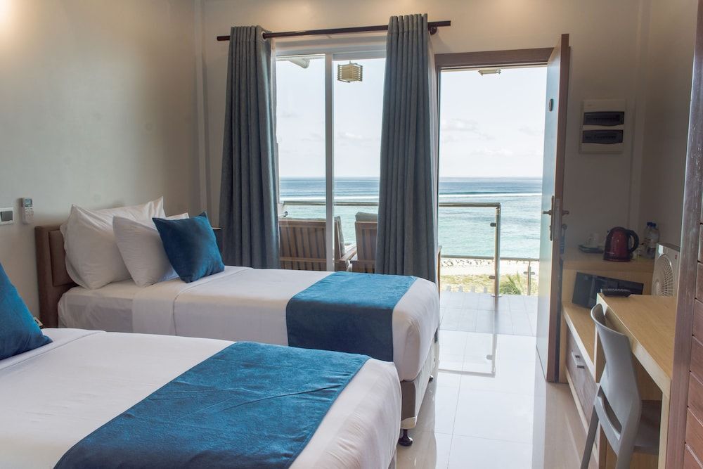 Тулусду: Reef Edge Thulusdhoo