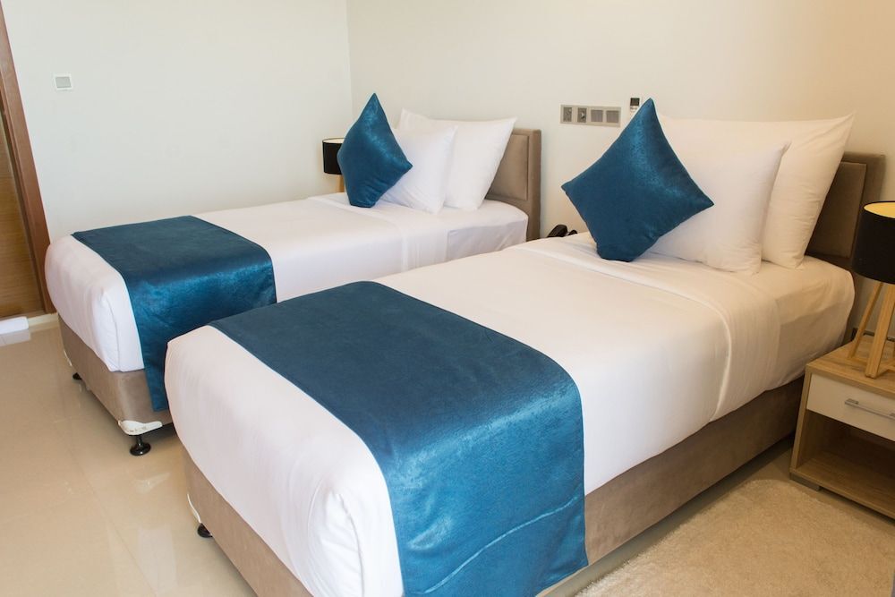 Тулусду: Reef Edge Thulusdhoo