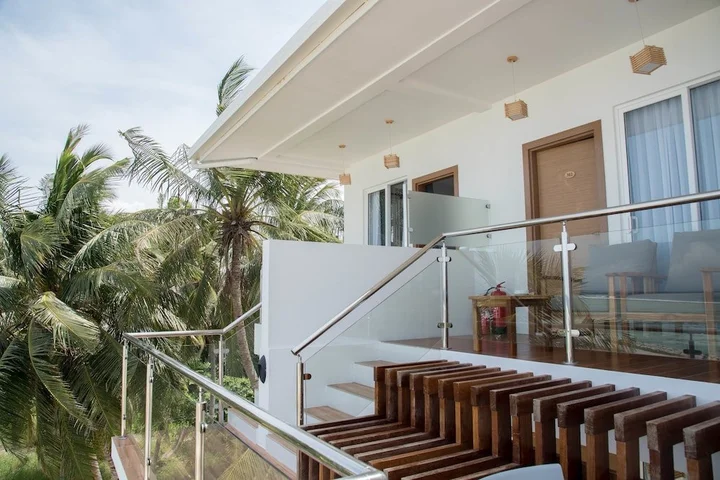 Тулусду: Reef Edge Thulusdhoo