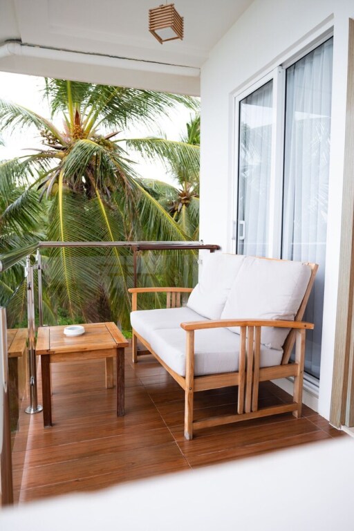 Тулусду: Reef Edge Thulusdhoo