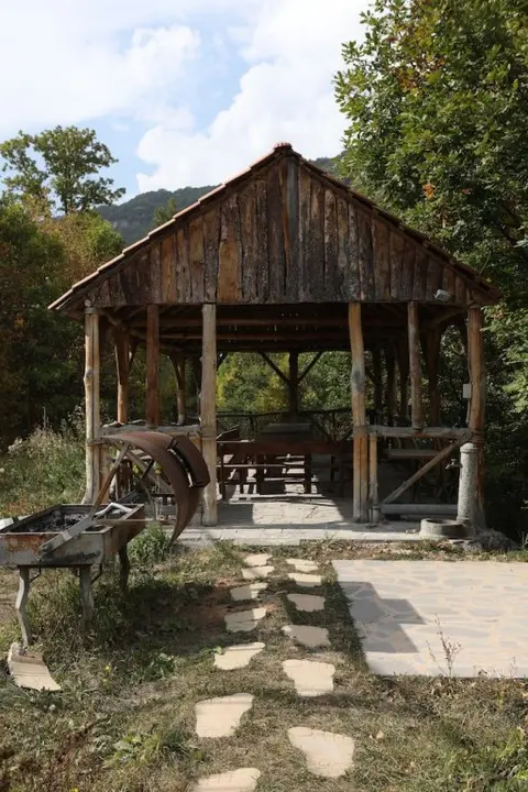 Цахкадзор: Teghenis Rest House