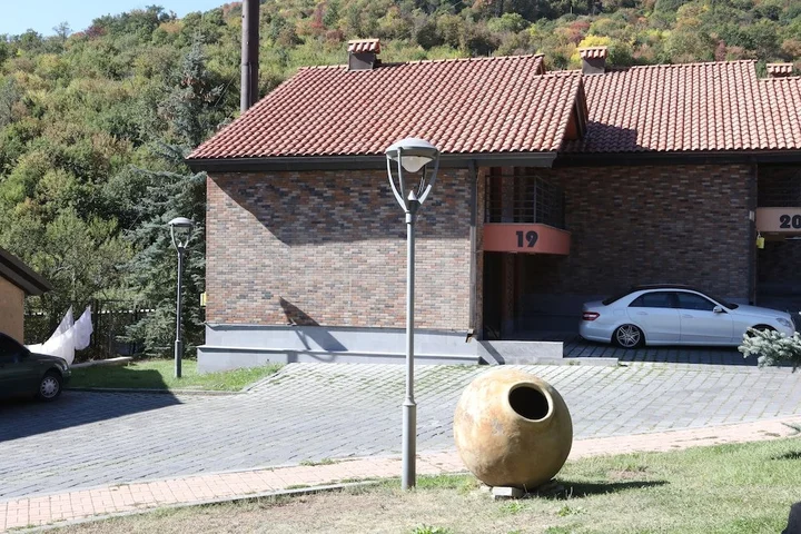 Цахкадзор: Teghenis Rest House