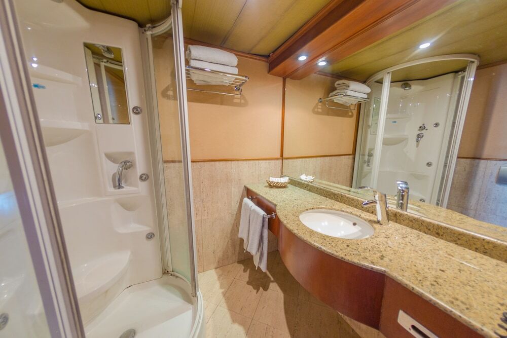 Луксор: MS Nephtis Nile Cruise