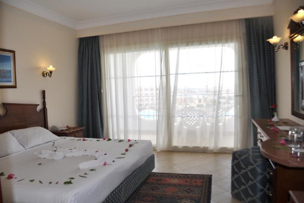 Хургада: Titanic Resort and Aqua Park