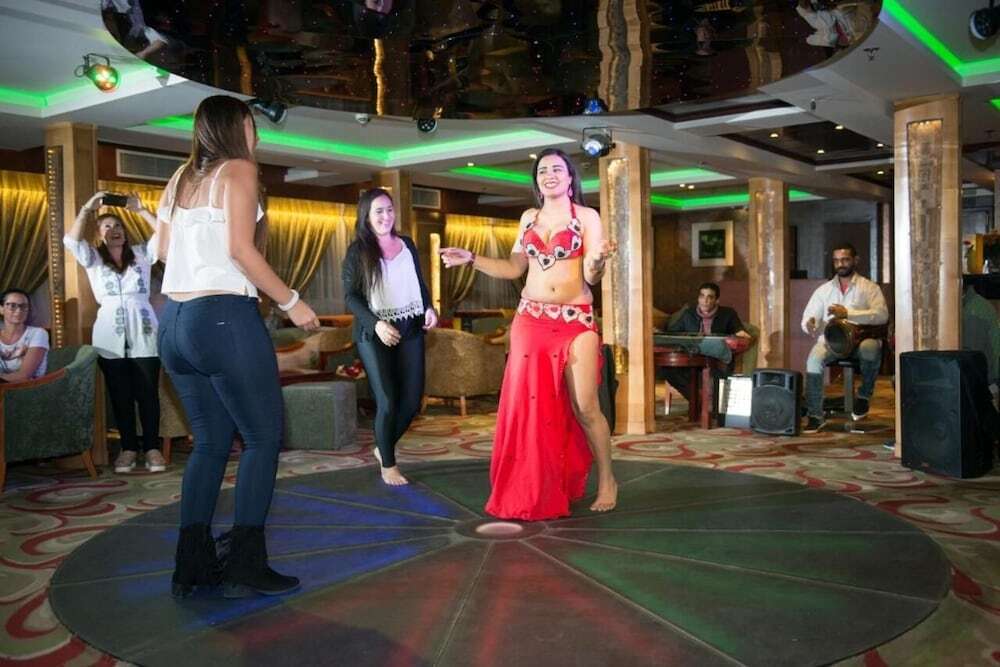 Луксор: MS Esmeralda Nile Cruise from Aswan or Luxor