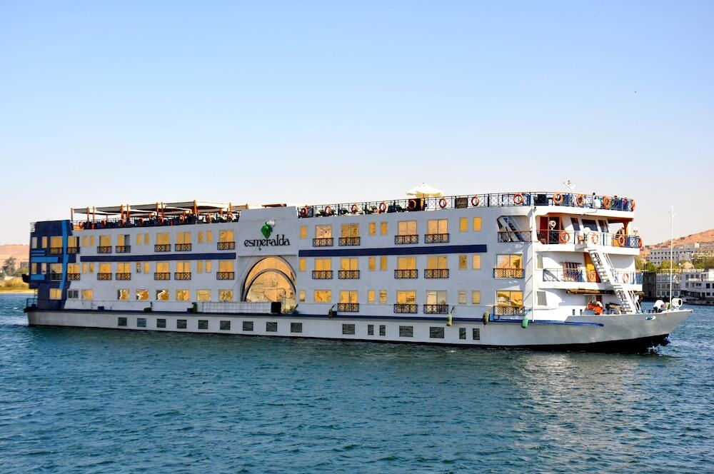 Луксор: MS Esmeralda Nile Cruise from Aswan or Luxor