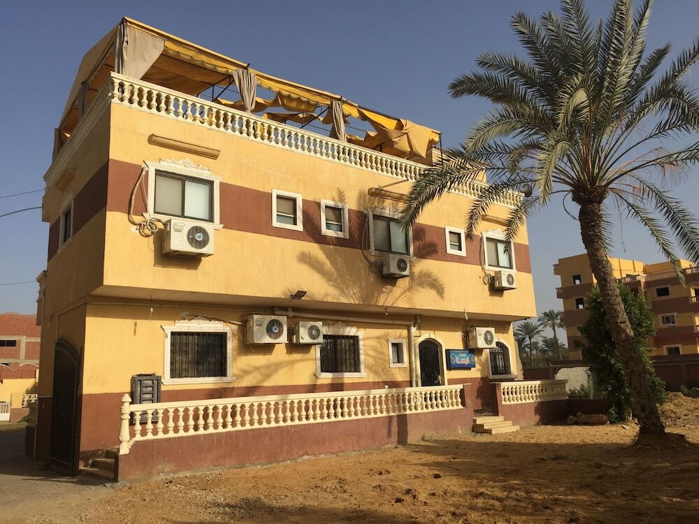 Гиза: Pyramids Empire Inn