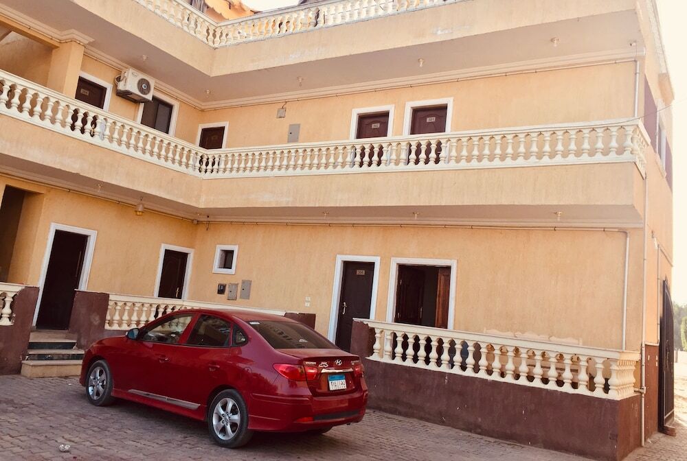 Гиза: Pyramids Empire Inn