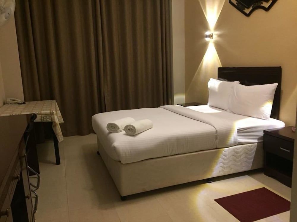 Дубай: Taj Naif Hotel