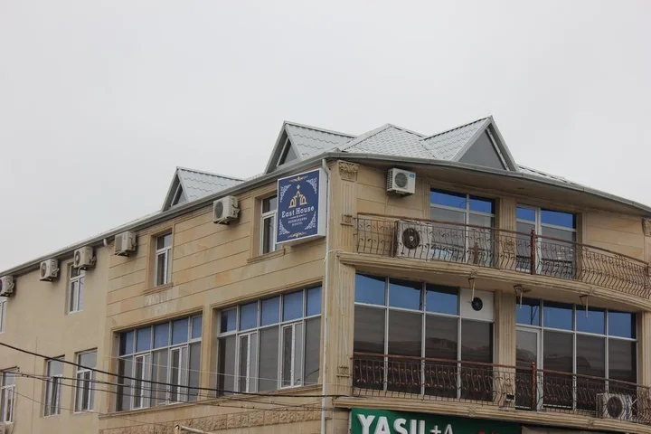 Баку: Отель East House