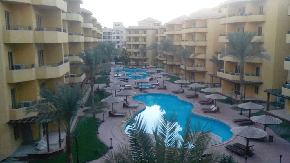 Хургада: Pool View Apart At British Resort 1334