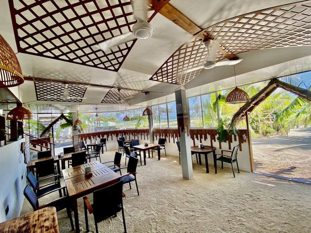 Диффуши: Dhiffushi Inn