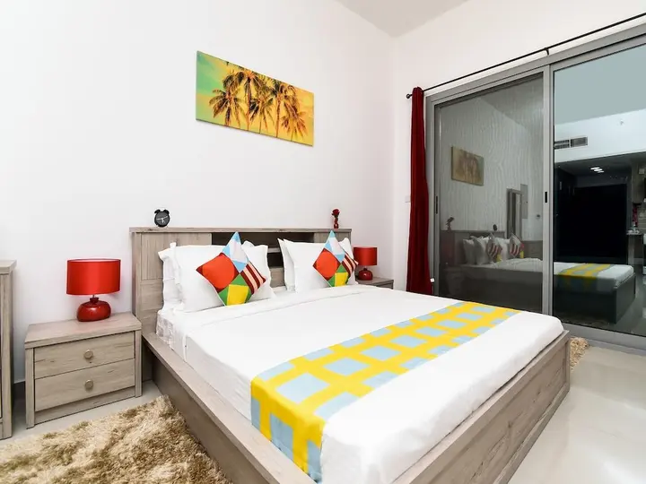 Дубай: OYO 144 Home Sheikh Zayed view Apartment
