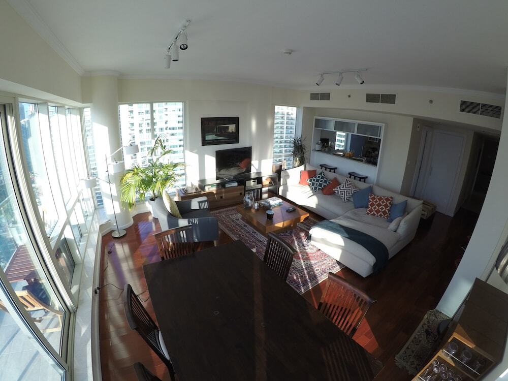 Дубай: Superb place 180 degrees marina sea view