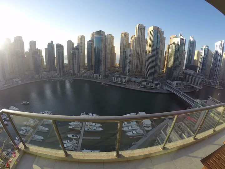 Дубай: Superb place 180 degrees marina sea view