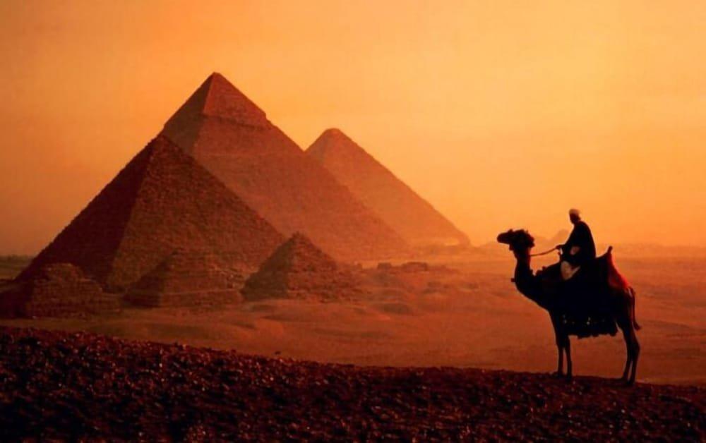 Гиза: Faran Pyramids View lnn