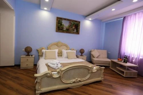Тбилиси: Hotel 2Floors