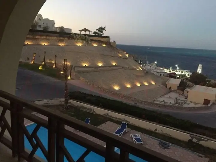 Apartment at View Resort with sea view — фото 3